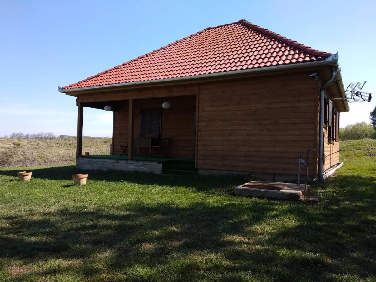 Nowhere Nyirmihalydi Exterior photo